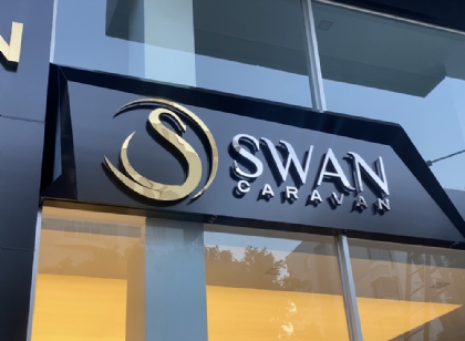 Swan Karavan