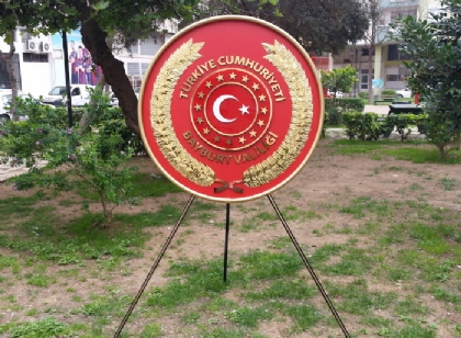 Metal çelenk Bayburt valiliği