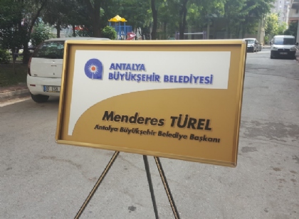 Belediye başkan Çelengi Menderes Türel